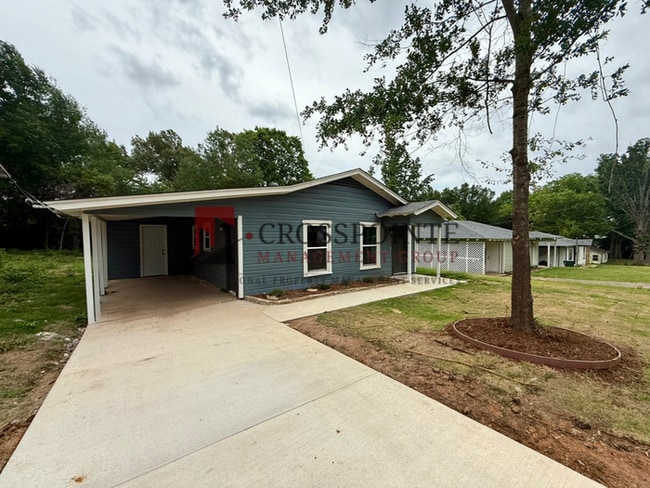 Photo - Newly Renovated 3 Bedroom 1 Bathroom Home!