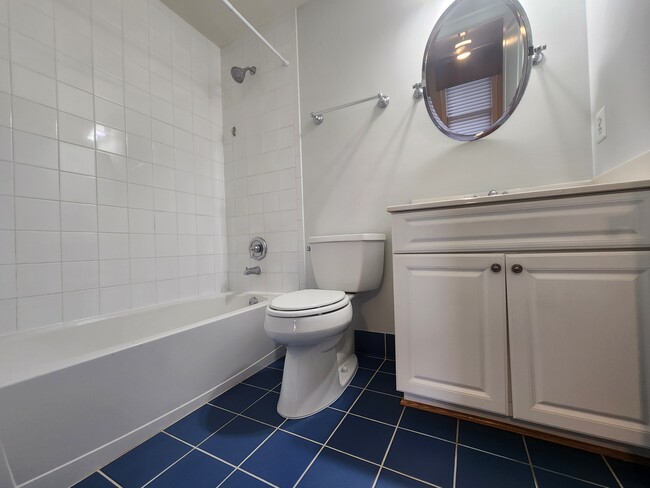 Photo - 6004 Columbia Pike