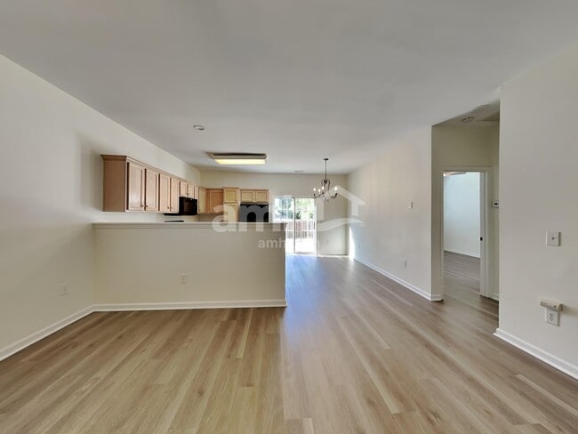 Photo - 300 Pemaquid Ct