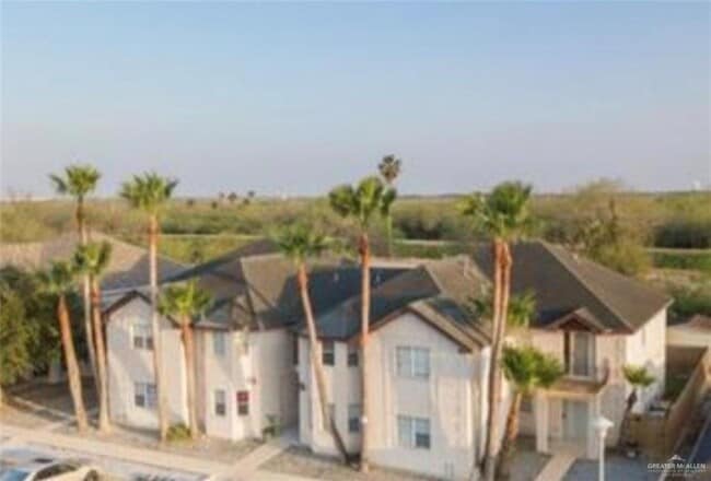 Building Photo - 6 Oasis Dr Unit 108