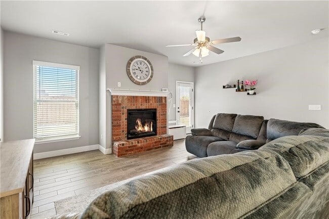 Photo - 2041 Tallgrass Ter