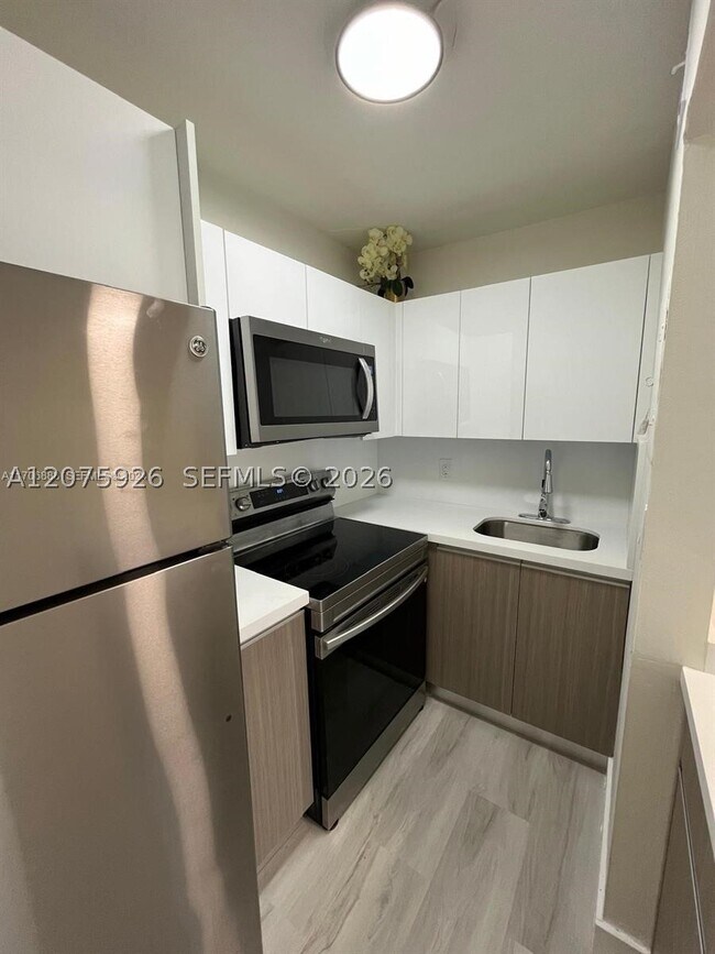 Photo - 899 West Dr Unit 7E