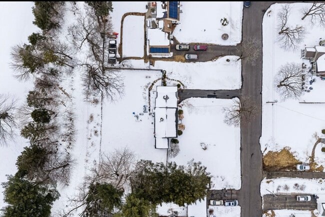 14 Loring Ln