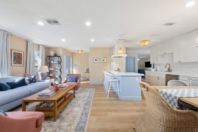 Photo - 2512 SW 5th St