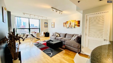 Building Photo - 400 W Ontario St Unit 906 Rental