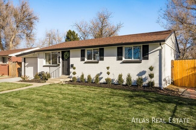 Photo - 5210 Quay St