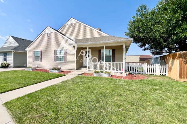 Building Photo - Single Family Home in Rifle For Rent