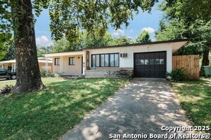 Building Photo - 418 Saratoga Dr