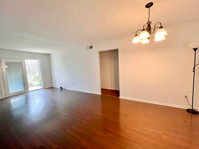 Photo - 2900 Heathstead Place