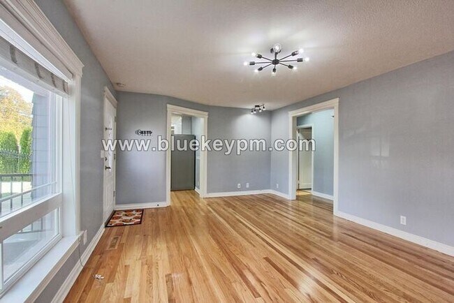 Photo - 3 Bed, 2 Bath Home Near Mill City Park in Portland