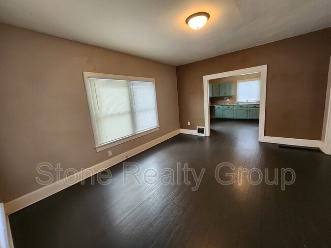 Photo - 1419 S 11th 1/2 St