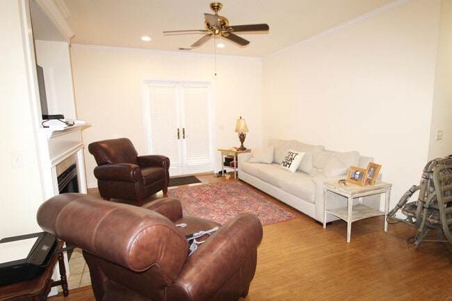 Photo - 1119A Southbend Dr