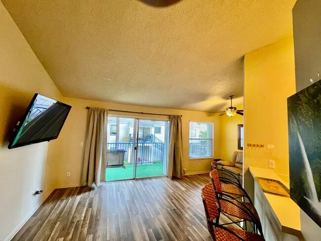 Building Photo - Charming 2 Bed, 2 Bath Condo in Gated Dock... Unit 206