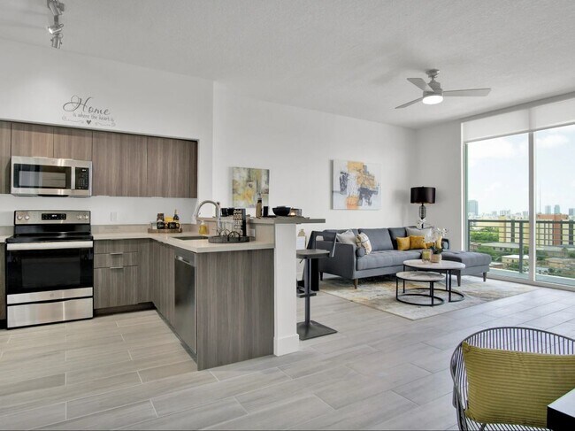 1000 NW 7th St Unit D