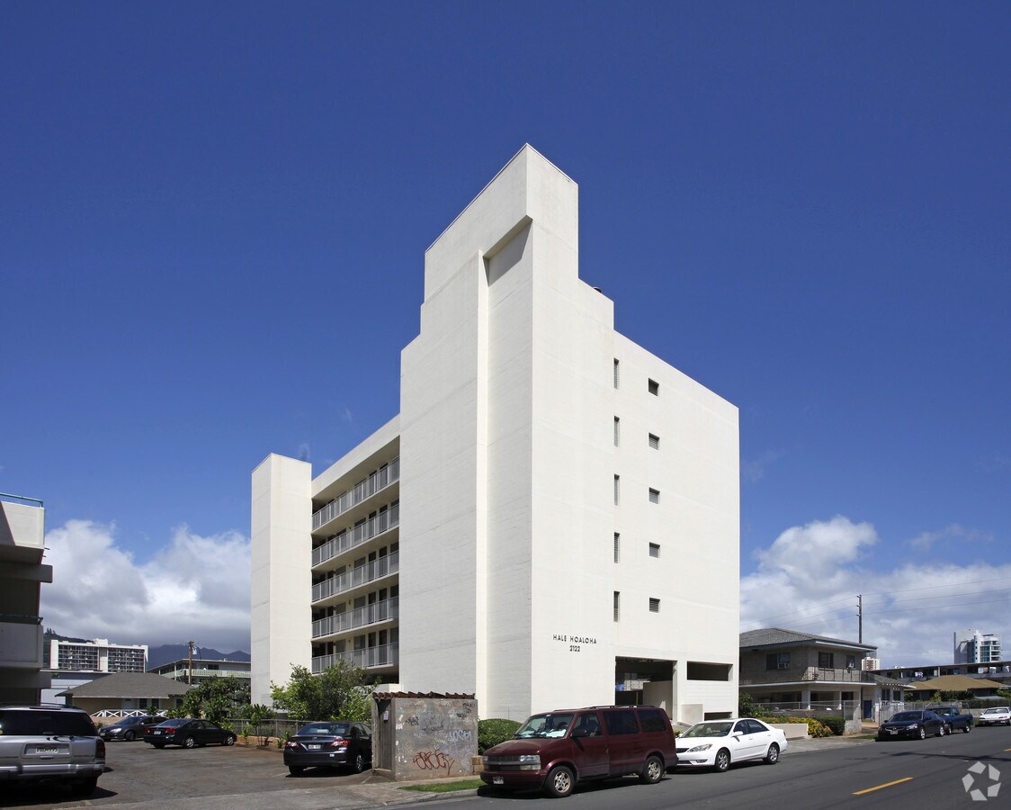 Photo - Hale Hoaloha Apartments