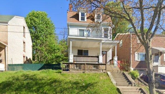 Building Photo - 105 E Meyers St Unit 2nd Floor Rental