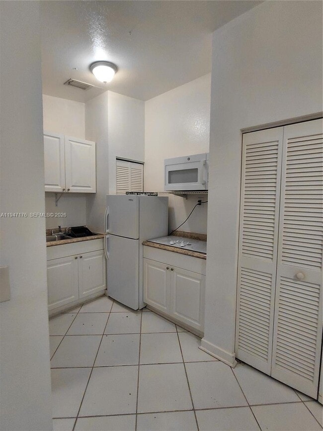 Photo - 1050 NE 82nd St