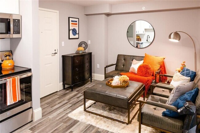 Photo - 101 Cedar St