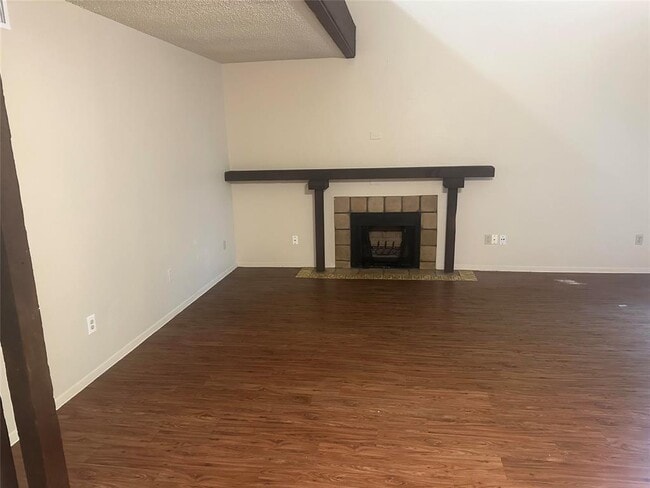 Photo - 6907 Woodhue Dr