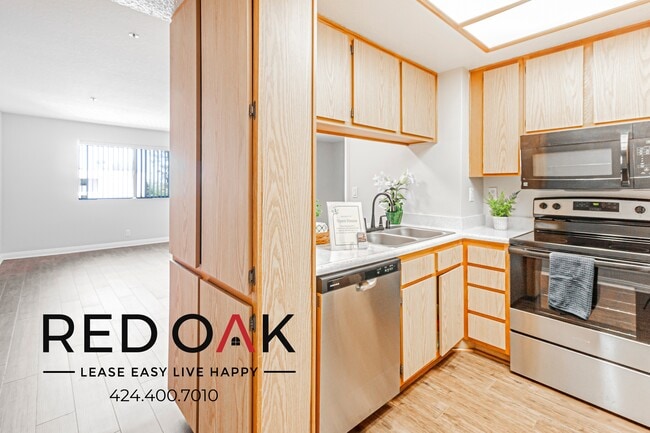 Photo - 18700 Florida St Unidad 209