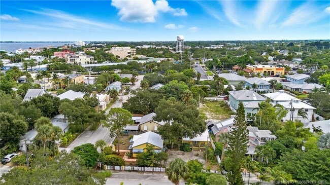 Photo - 120 SW 5th St