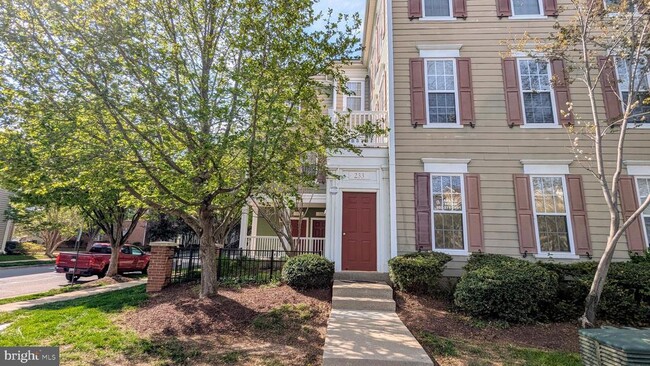 Photo - 233 King Farm Blvd Townhome