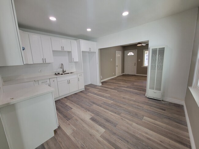 Photo - 3069 Harrington Ave Unit 3069