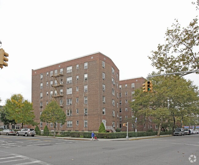 Photo - Dahill Gardens