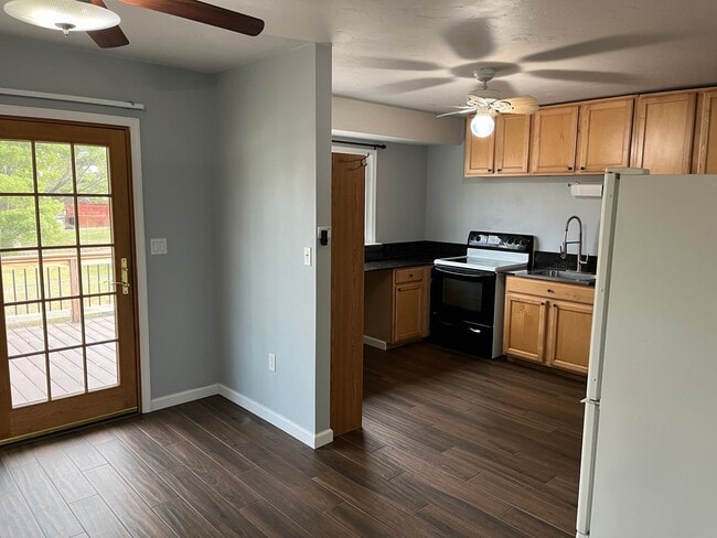 Photo - 3435 Edenbridge Rd