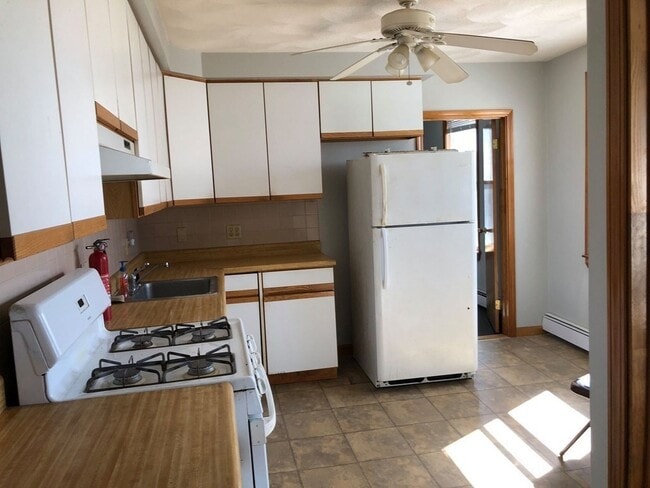 Photo - 47 Elmwood St Unit 2