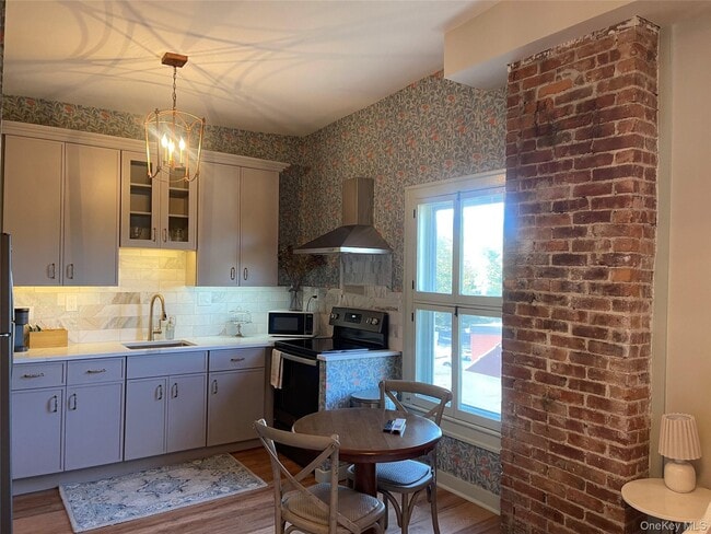 Photo - 1106 Main St Unit 8