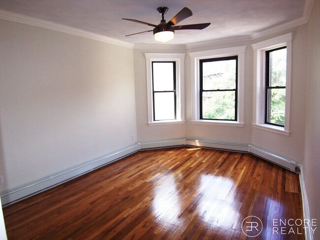 Photo - 65 Park Dr