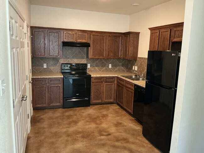 Photo - Charming 3 bedroom 2 bath duplex in desira...