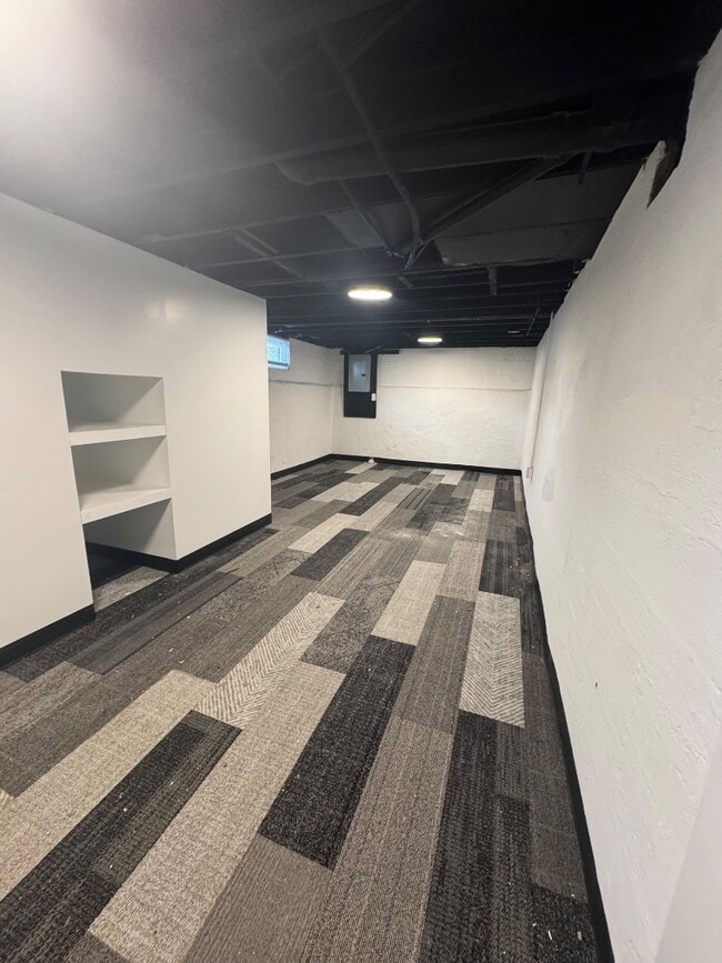 Photo - 1420 Okema St