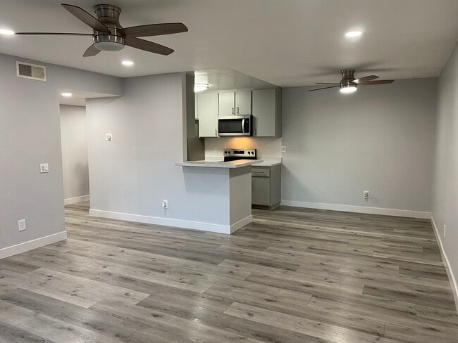 1 BR - San Jacinto Village Apartments