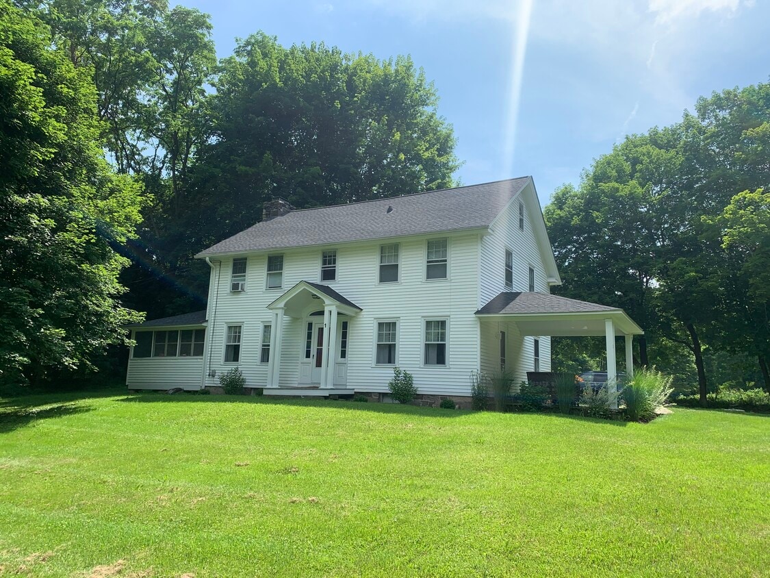 Front of house - 1 N Sawyer Hill Rd (New Preston Marble Dale, CT)