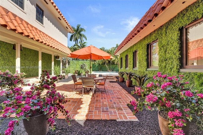 Photo - 2035 NE 31st Ave