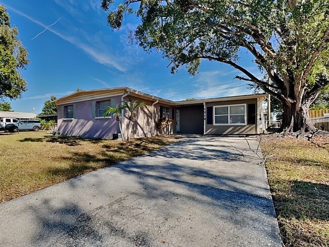 Building Photo - 1710 Wishing Well Way