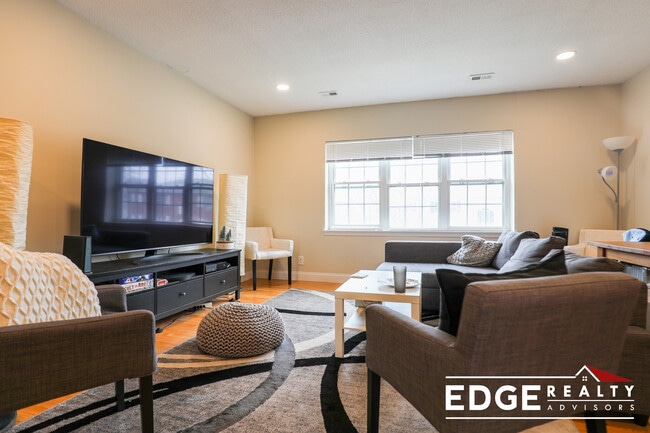 Photo - 204 Lake Shore Rd Unidad 3