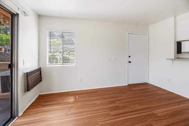 215 Woodland Pkwy