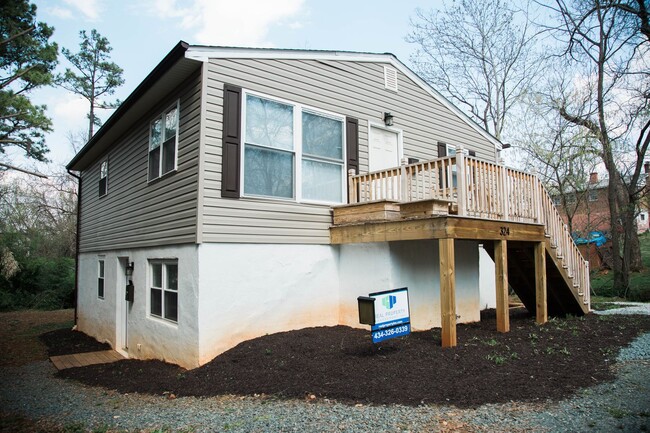 Photo - 324 Caroline Ave Unit Apt #B
