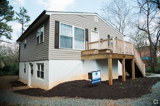 Building Photo - 324 Caroline Ave Unit Apt #B