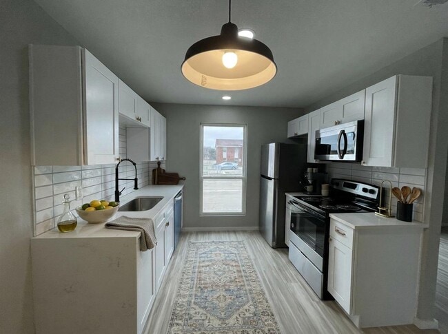 Building Photo - 1603 Benttree Dr