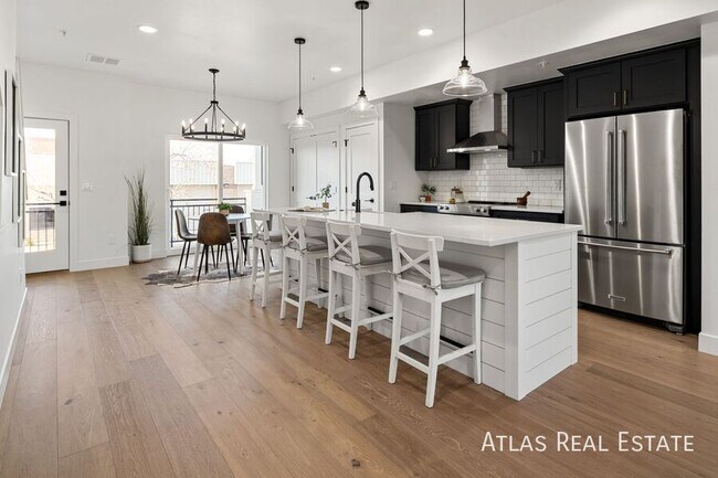 Photo - 4529 Tabor St