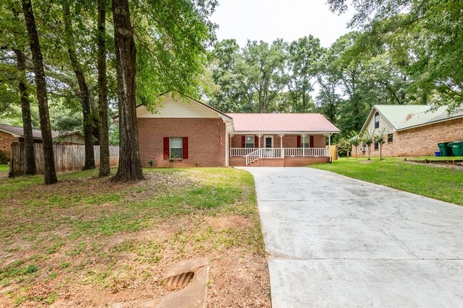2823 Lake Silver Rd