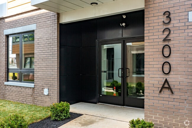 Entrance - 3200 Capri Dr
