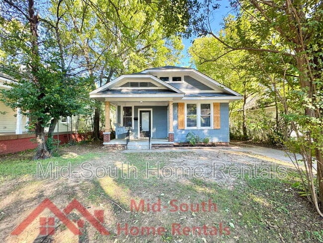 Photo - 666 Landis St