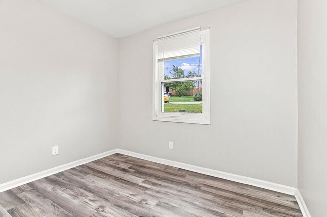 Photo - 400 Richcreek Rd