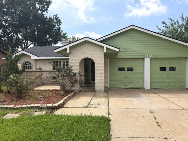 Building Photo - 10606 Kirkshire Dr