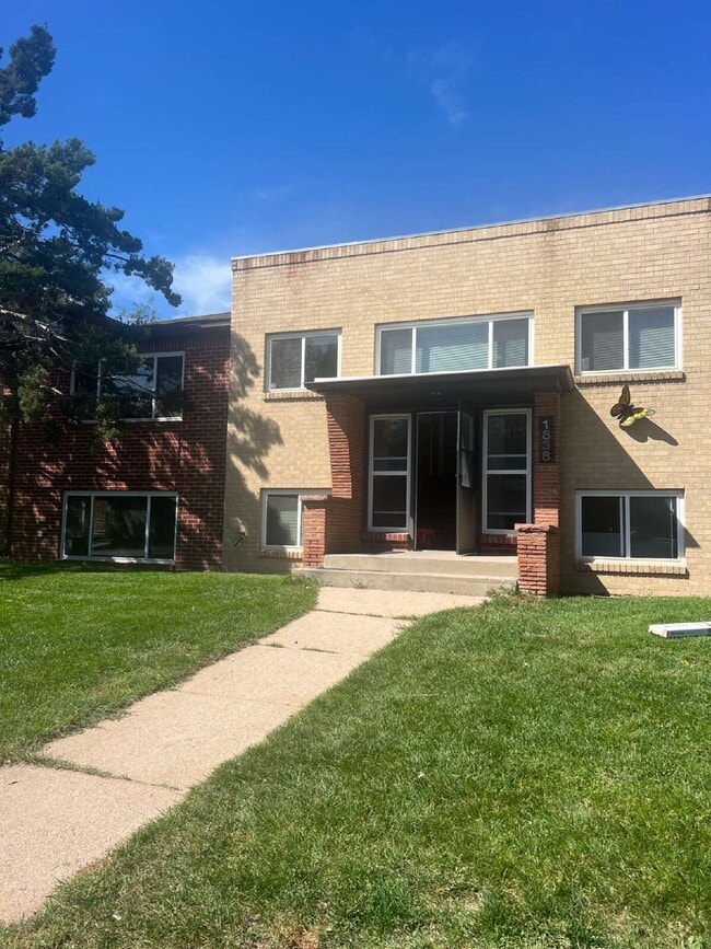 Newly renovated 1 bedroom apartment - Newly renovated 1 bedroom apartment Unit 1